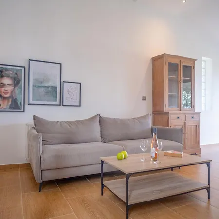 Ng Polichrono * Polychrono