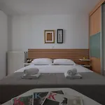 Ng Polichrono