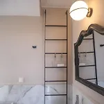 Ng Polichrono 别墅