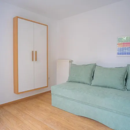 Ng Polichrono * Polychrono