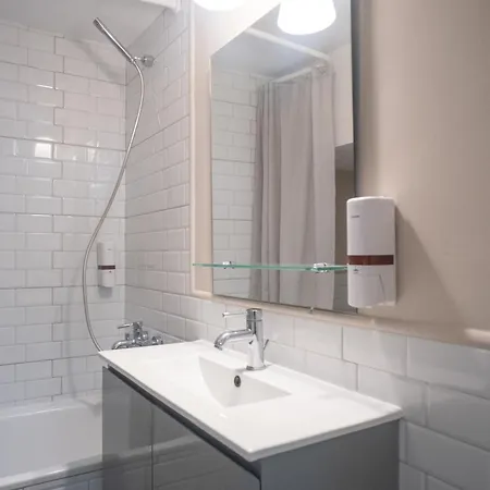 Ng Polichrono * Polychrono