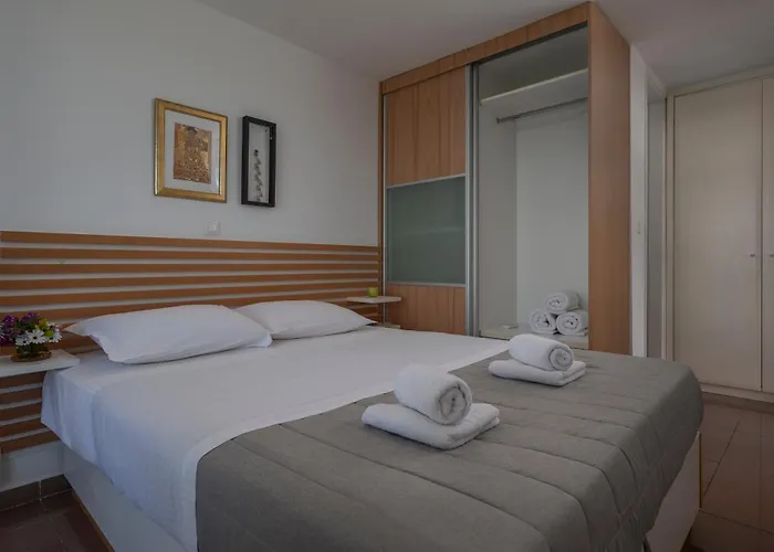 别墅 Ng Polichrono