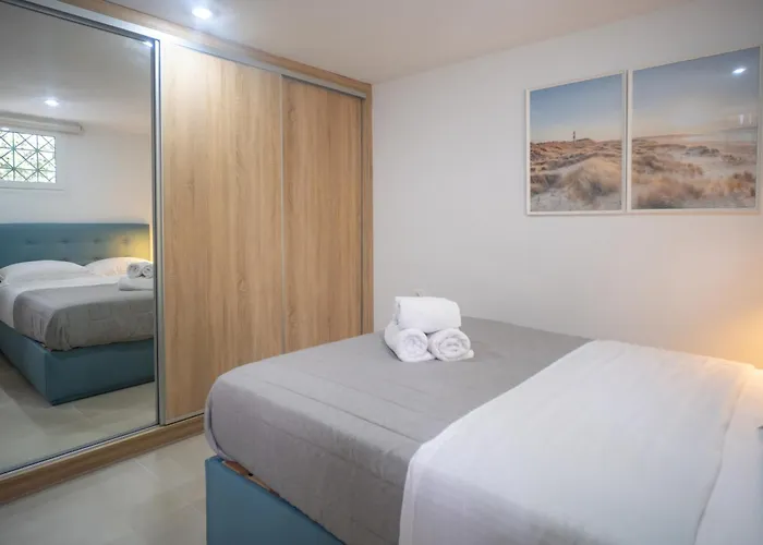 Ng Polichrono * 波利克罗诺