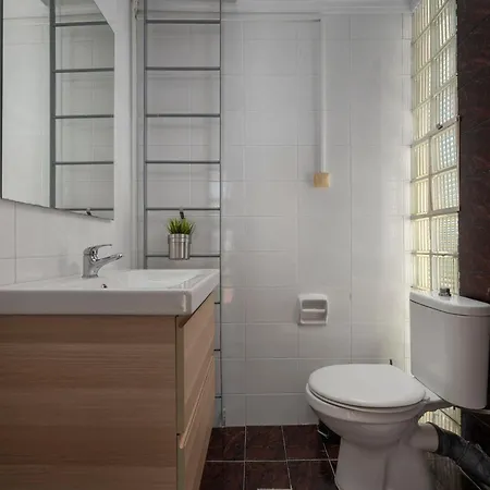 Villa Ng Polichrono Políhrono