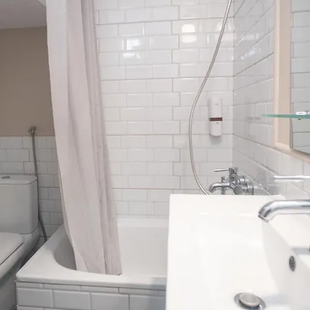 Ng Polichrono Villa Políhrono